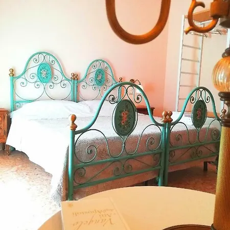 Appartement Adeste 33 *