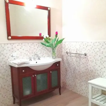 Adeste 33 Apartment