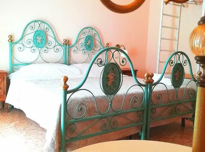 Apartamento Adeste 33 *